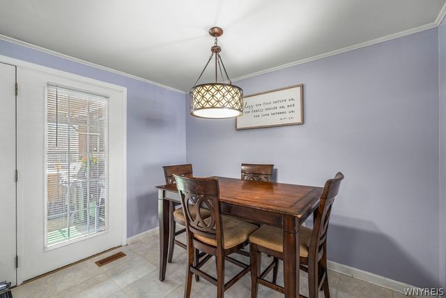 164 Oakhill Drive, Hamburg, NY 14075