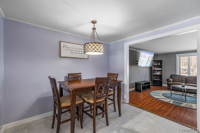 164 Oakhill Drive, Hamburg, NY 14075