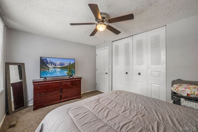 164 Oakhill Drive, Hamburg, NY 14075