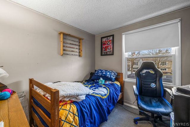 164 Oakhill Drive, Hamburg, NY 14075