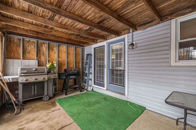 164 Oakhill Drive, Hamburg, NY 14075