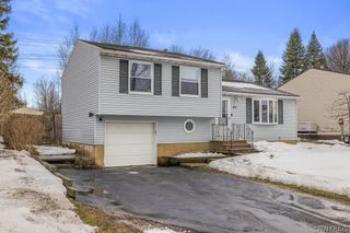 164 Oakhill Drive, Hamburg, NY 14075