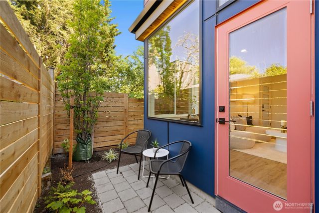 1138 B NW 57th Street, Seattle, WA 98107