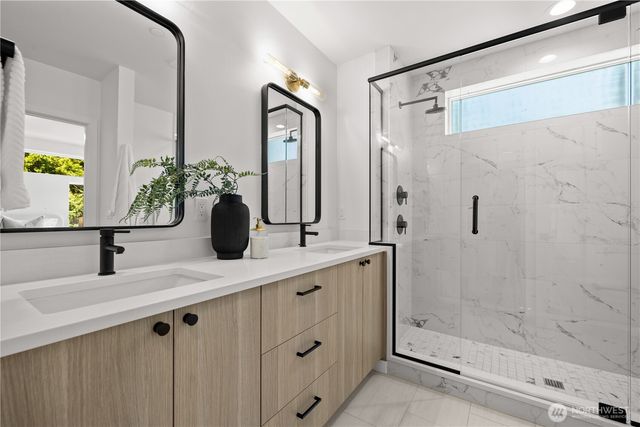 1138 B NW 57th Street, Seattle, WA 98107