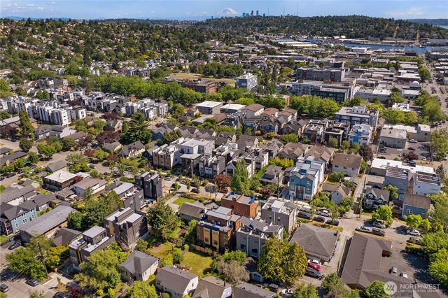 1138 B NW 57th Street, Seattle, WA 98107