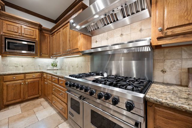 1924 Kings Pass, Heath, TX 75032