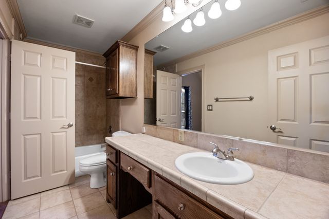 1924 Kings Pass, Heath, TX 75032