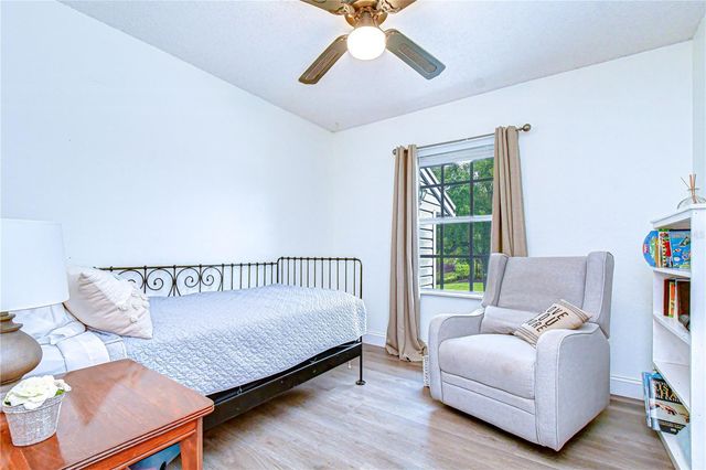 1216 BRANDON LAKES AVENUE, Valrico, FL 33594