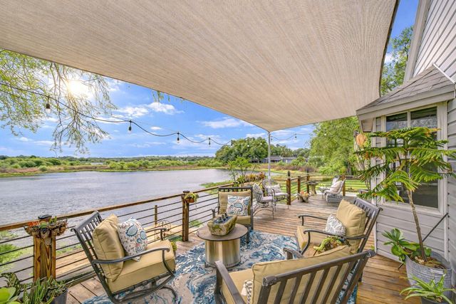 1216 BRANDON LAKES AVENUE, Valrico, FL 33594