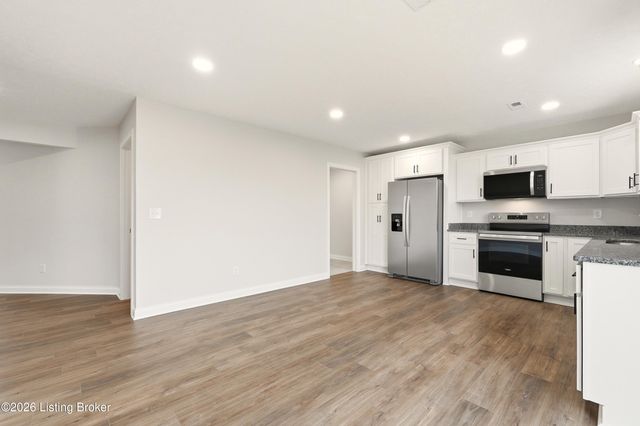 200 Miles Pass, Elizabethtown, KY 42701