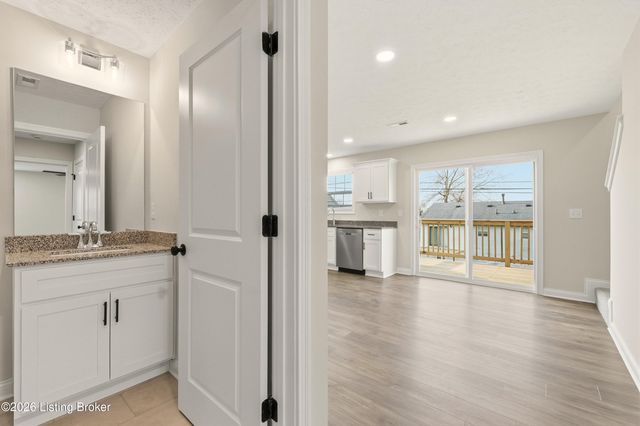 200 Miles Pass, Elizabethtown, KY 42701