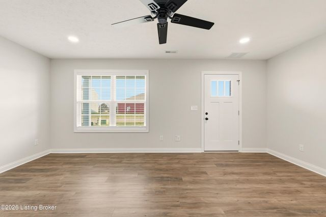 200 Miles Pass, Elizabethtown, KY 42701