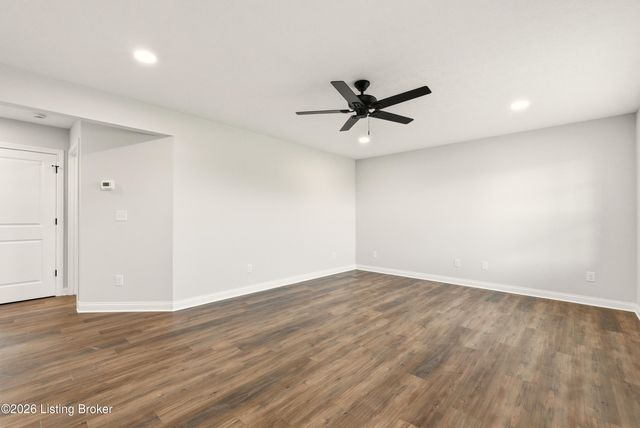 200 Miles Pass, Elizabethtown, KY 42701