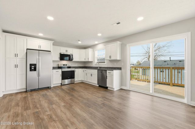 200 Miles Pass, Elizabethtown, KY 42701