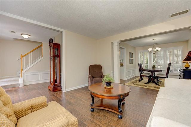 650 Glenbarrett Court NE, Marietta, GA 30066