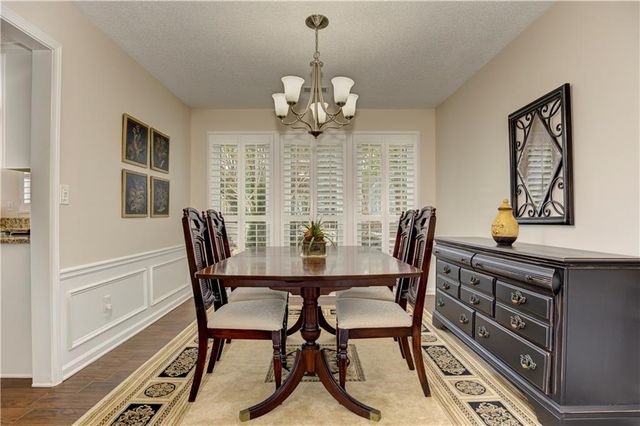 650 Glenbarrett Court NE, Marietta, GA 30066