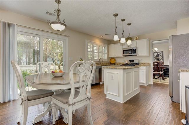 650 Glenbarrett Court NE, Marietta, GA 30066