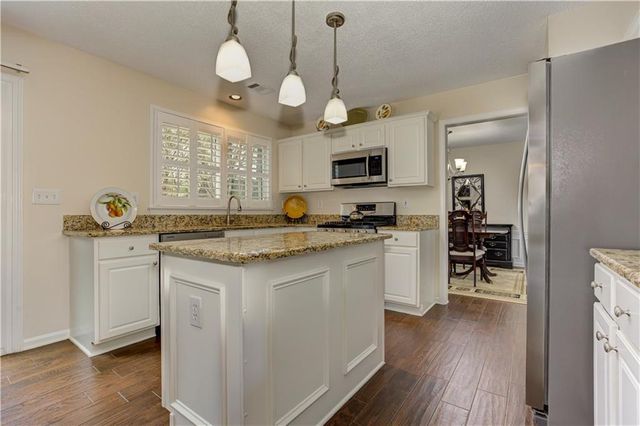 650 Glenbarrett Court NE, Marietta, GA 30066