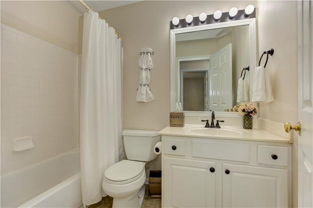 650 Glenbarrett Court NE, Marietta, GA 30066