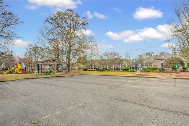 650 Glenbarrett Court NE, Marietta, GA 30066