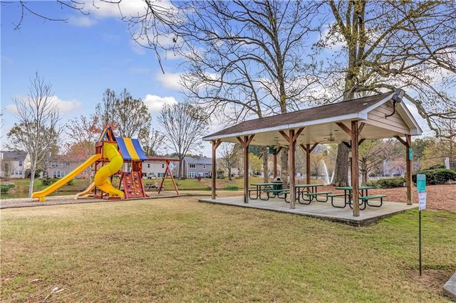 650 Glenbarrett Court NE, Marietta, GA 30066