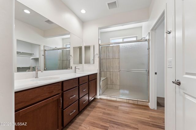 1864 N Riposte Drive, Green Valley, AZ 85614