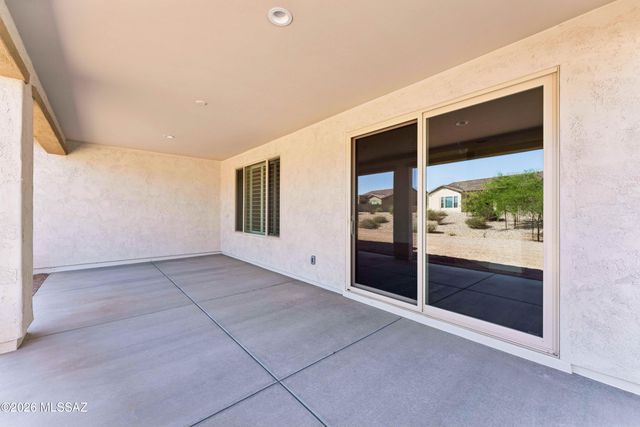 1864 N Riposte Drive, Green Valley, AZ 85614