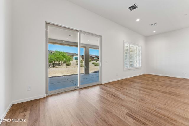 1864 N Riposte Drive, Green Valley, AZ 85614