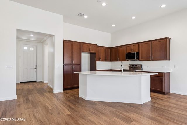 1864 N Riposte Drive, Green Valley, AZ 85614