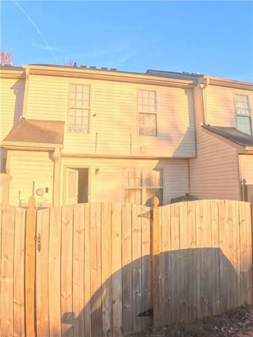 7202 Gotland Street, Union City, GA 30291