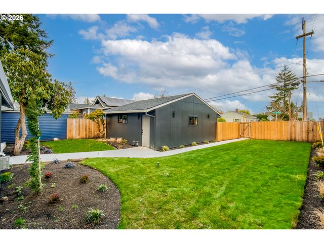 4525 Ne 37TH Ave, Portland, OR 97211