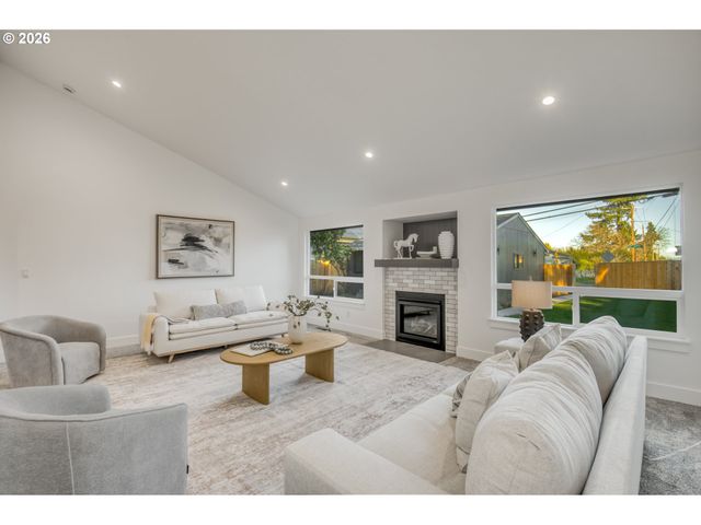 4525 Ne 37TH Ave, Portland, OR 97211