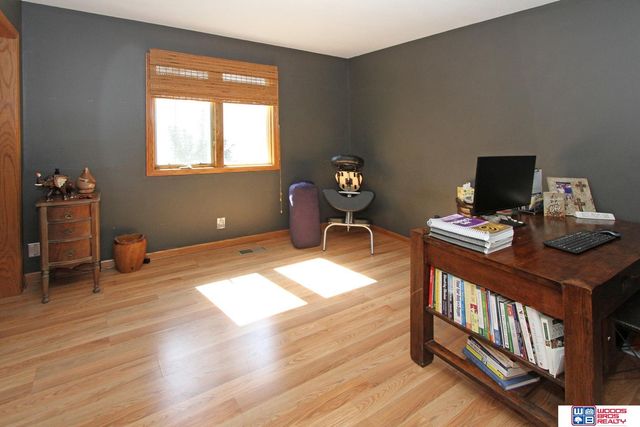 5809 Woodstock Avenue, Lincoln, NE 68512