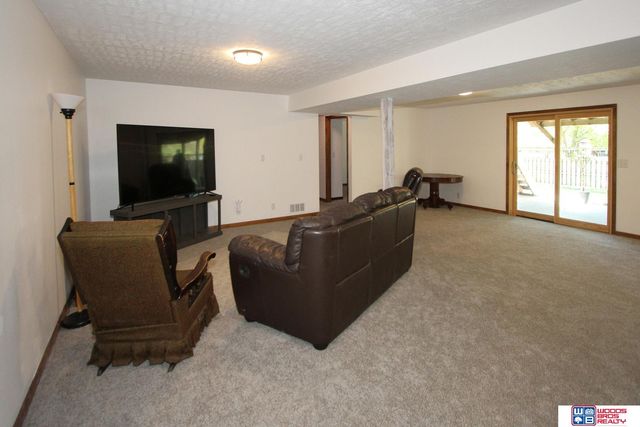 5809 Woodstock Avenue, Lincoln, NE 68512