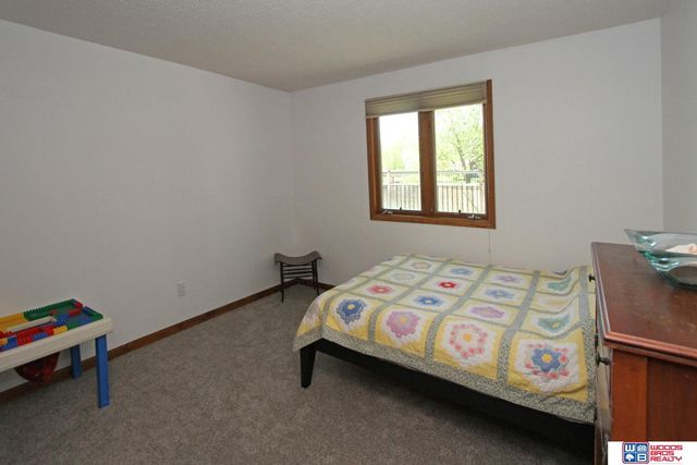 5809 Woodstock Avenue, Lincoln, NE 68512
