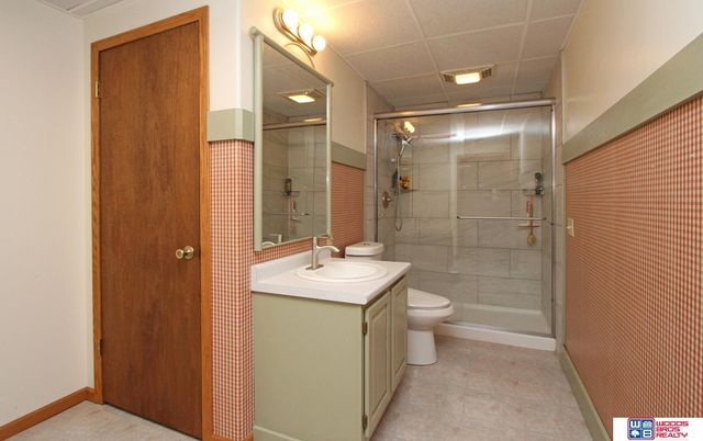 5809 Woodstock Avenue, Lincoln, NE 68512