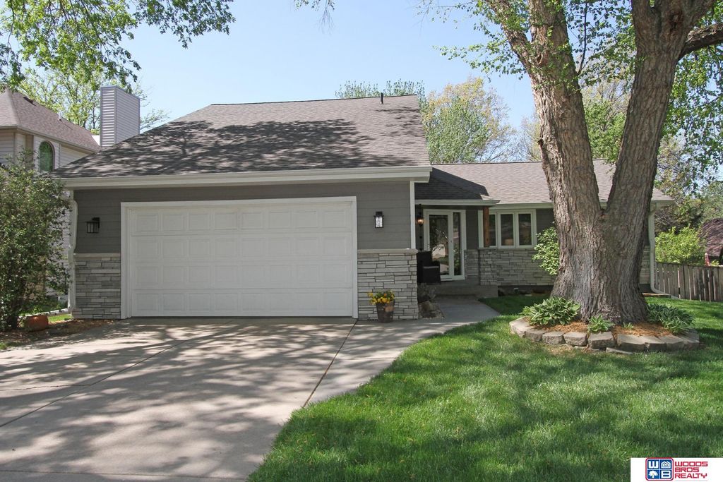 5809 Woodstock Avenue, Lincoln, NE 68512