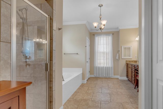 210 LINKS VIEW DR, Oakland, TN 38060