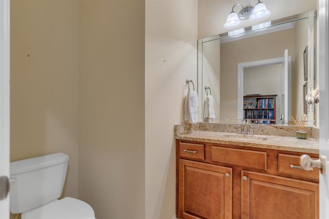 210 LINKS VIEW DR, Oakland, TN 38060