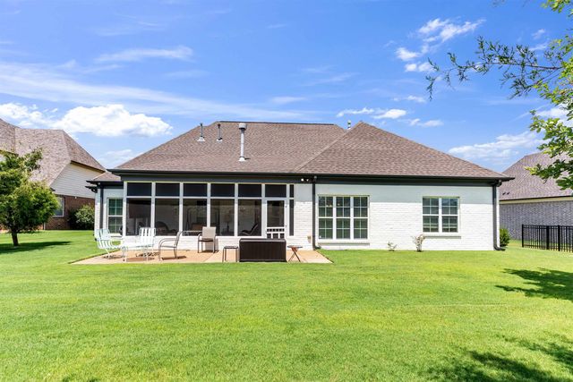 210 LINKS VIEW DR, Oakland, TN 38060