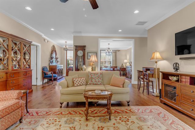 210 LINKS VIEW DR, Oakland, TN 38060