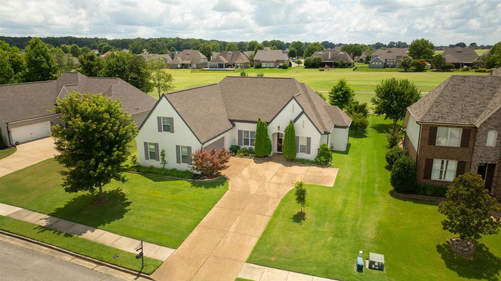 210 LINKS VIEW DR, Oakland, TN 38060