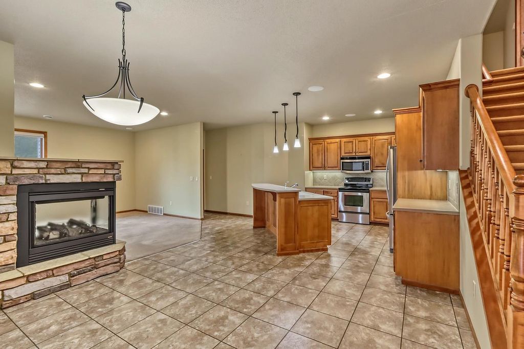 797 Villa Park Way, West Fargo, ND 58078 — photo 2