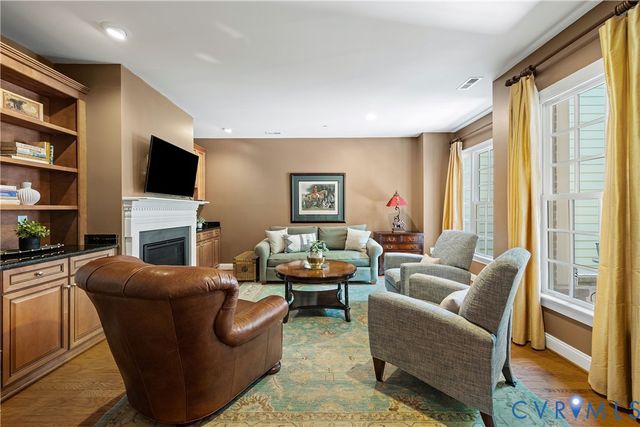 1109 Hyde Ln, Henrico, VA 23229