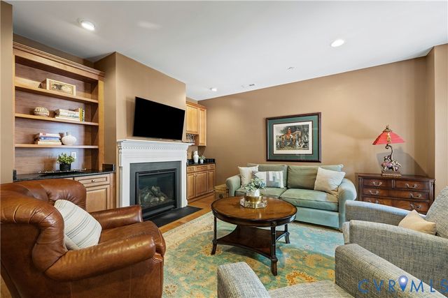 1109 Hyde Ln, Henrico, VA 23229