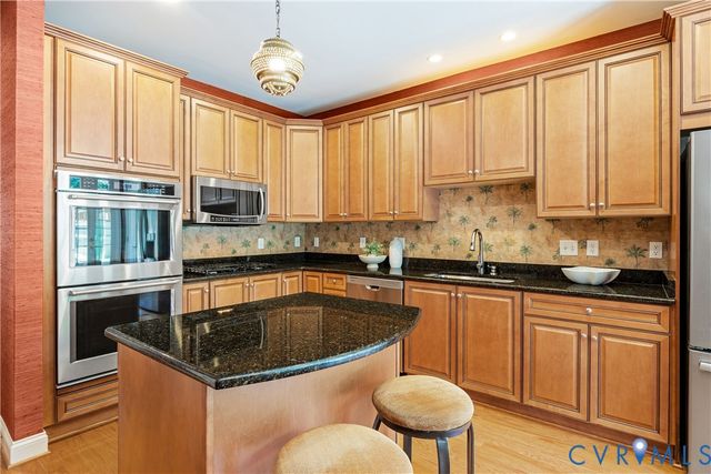 1109 Hyde Ln, Henrico, VA 23229