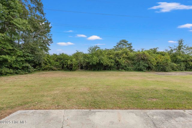 136 Sandy Drive, Jacksonville, NC 28546