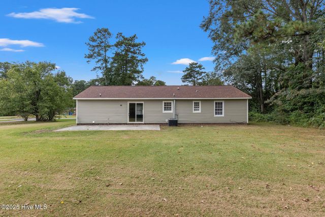 136 Sandy Drive, Jacksonville, NC 28546