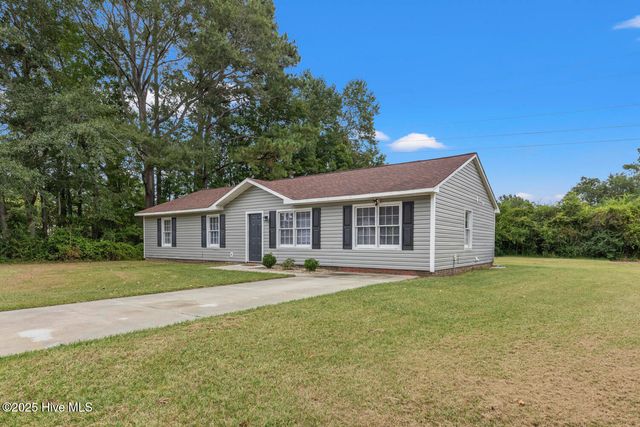 136 Sandy Drive, Jacksonville, NC 28546