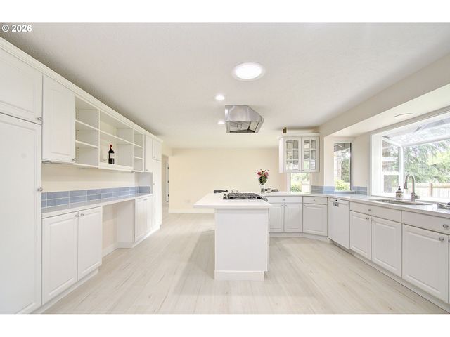 1608 Se 120TH Ave, Vancouver, WA 98683